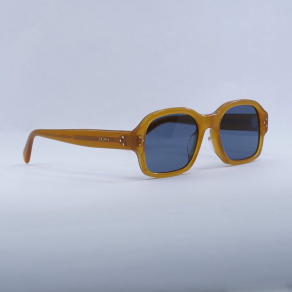 🕶️ New Celine CL40266U 47V Sunglasses - Milky Honey Frame, Blue Lenses - Picture 5 of 10